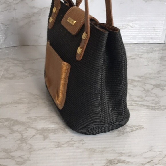 Eric Javits Squishee Black Woven Straw Light Beige Leather Trim Turnlock close - Picture 3 of 12